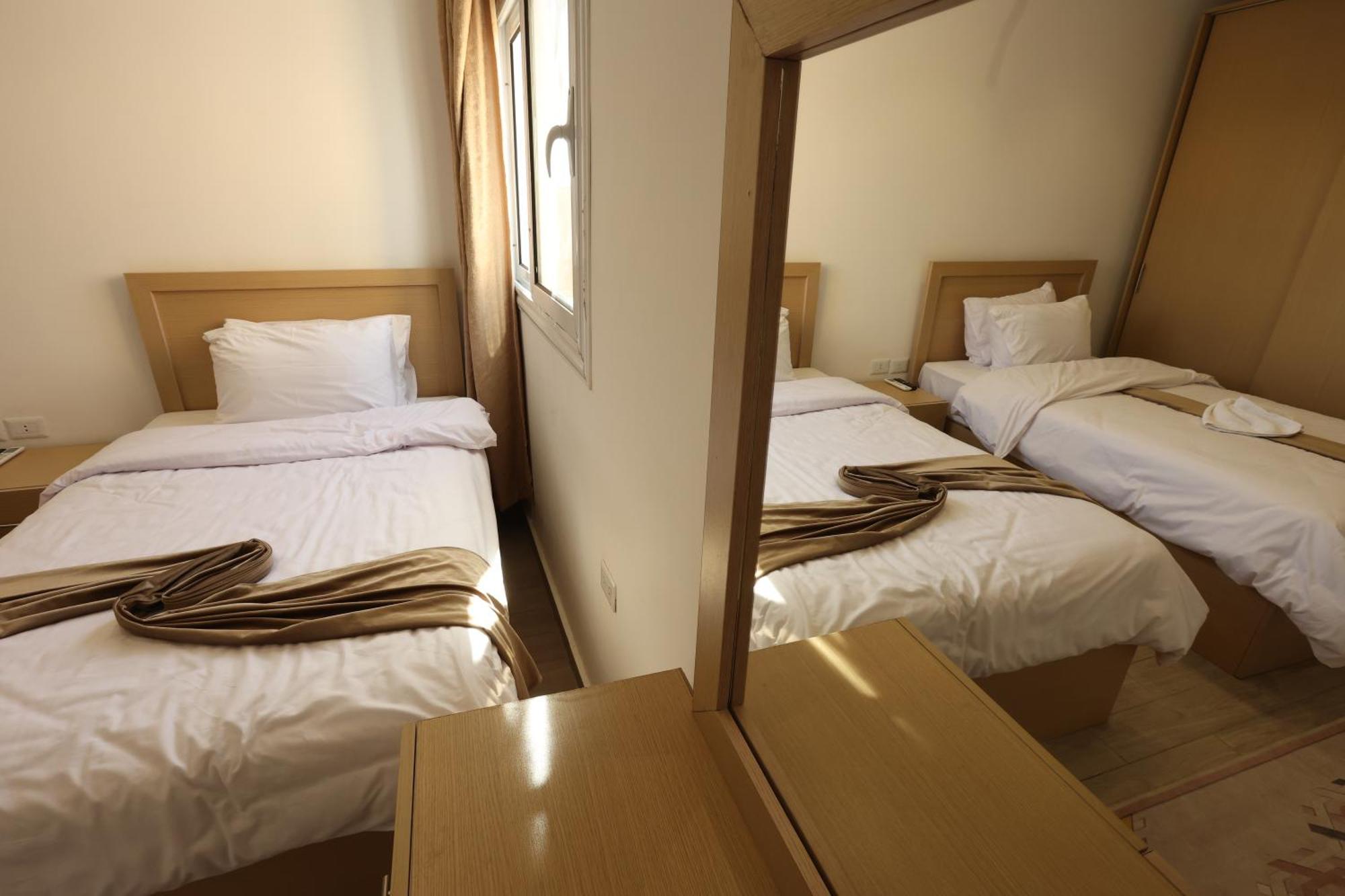 Hotel Eagles Pyramids View Kafret el-Gabal Esterno foto